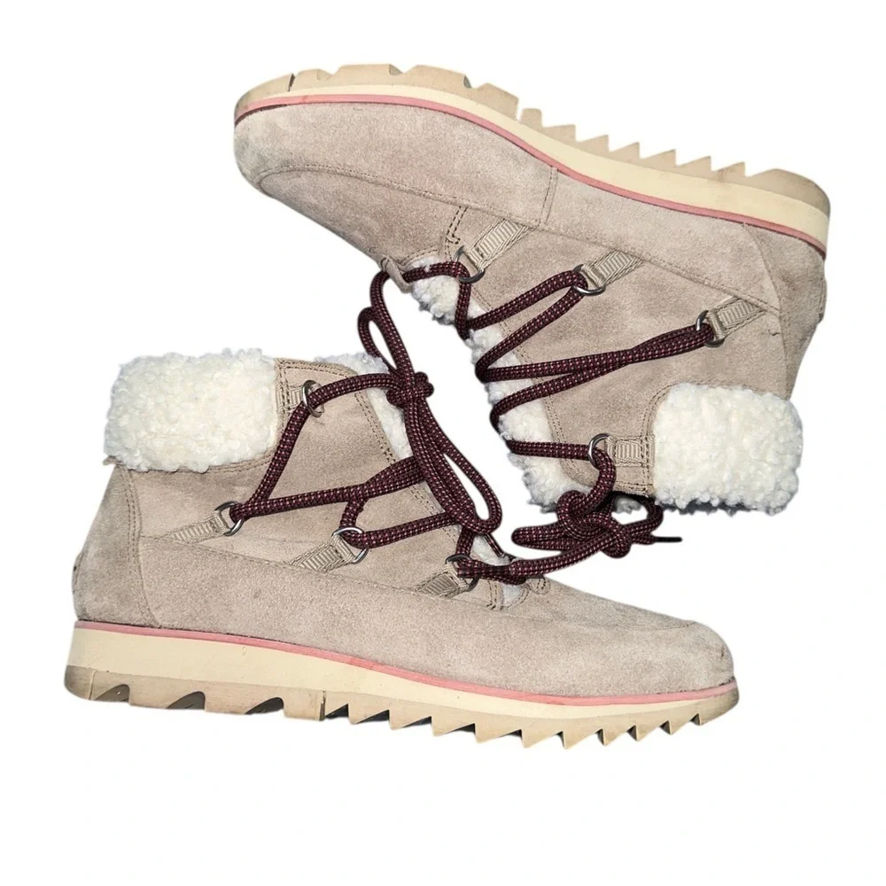 Sorel Women's Beige Winter Boots with Burgundy Laces